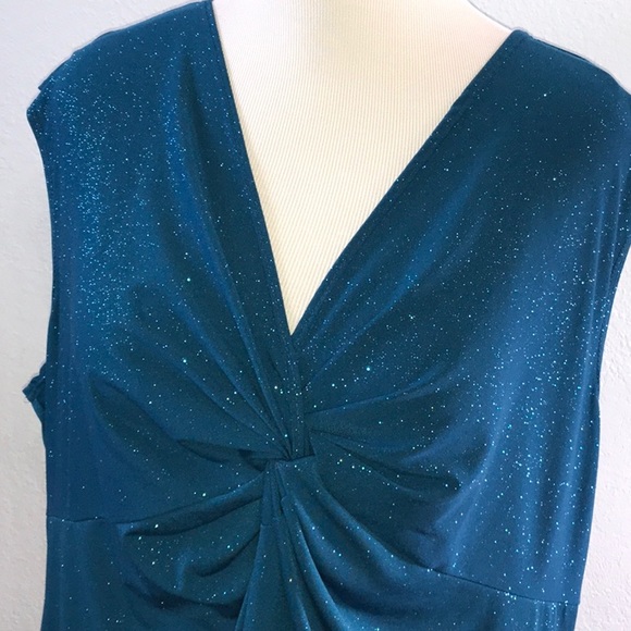 Roz & Ali Tops - Sparkly Roz&Ali teal blouse